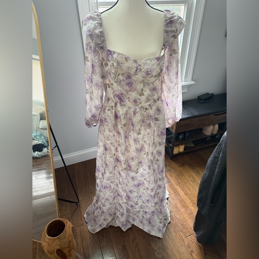 Elegant Long Sleeve Floral Ligjt Purple Dress Size XL